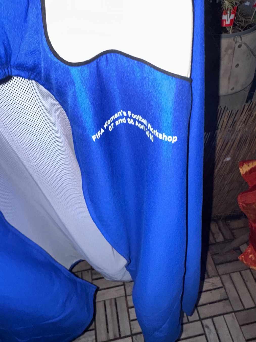 Adidas Giacche: Adidas Jacke Fifa Jacke – Usato da Ipsach venduto da Besos 1