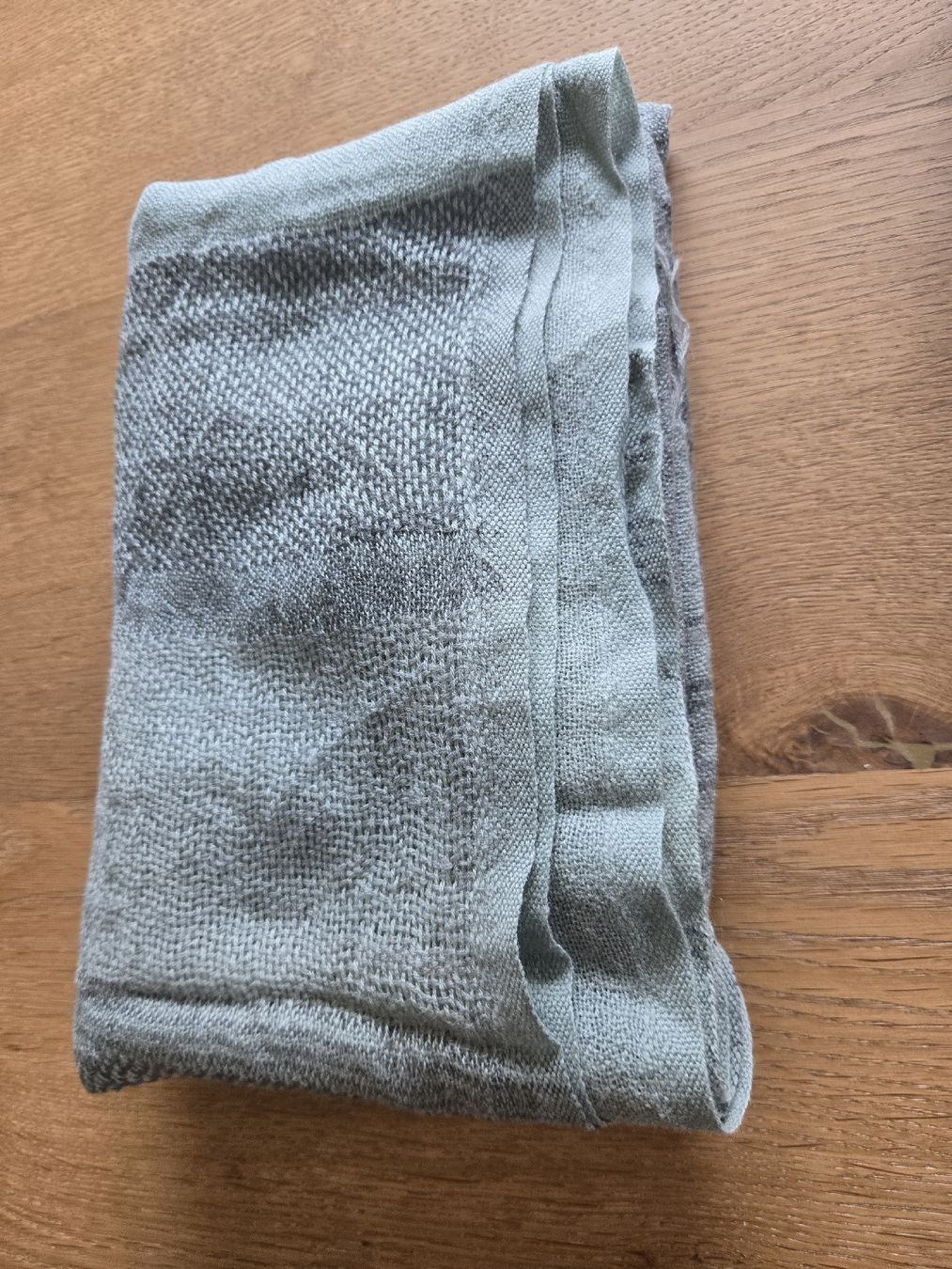 Luisa Cerano Foulard & Sciarpe: Schöner Schal von Luisa Cerano – Nuovo e nell'imballaggio originale da Unterterzen venduto da elebo 7