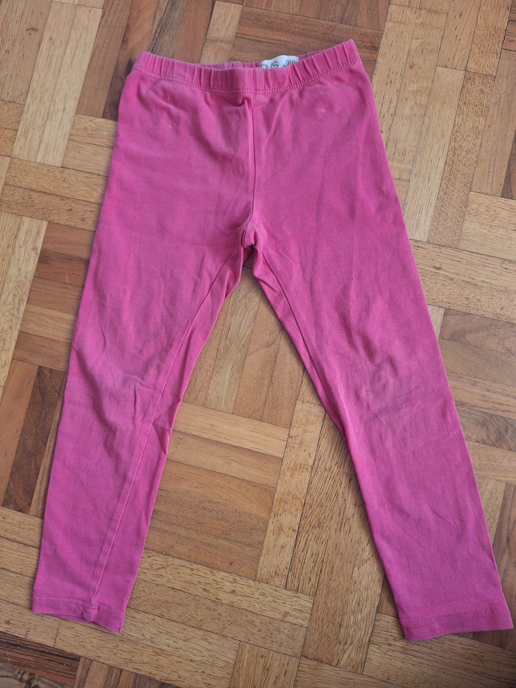 Benetton Lotti & Set di vestiti: Kleiderpaket Gr. 98 für Mädchen – Usato da Fribourg venduto da lf87 3