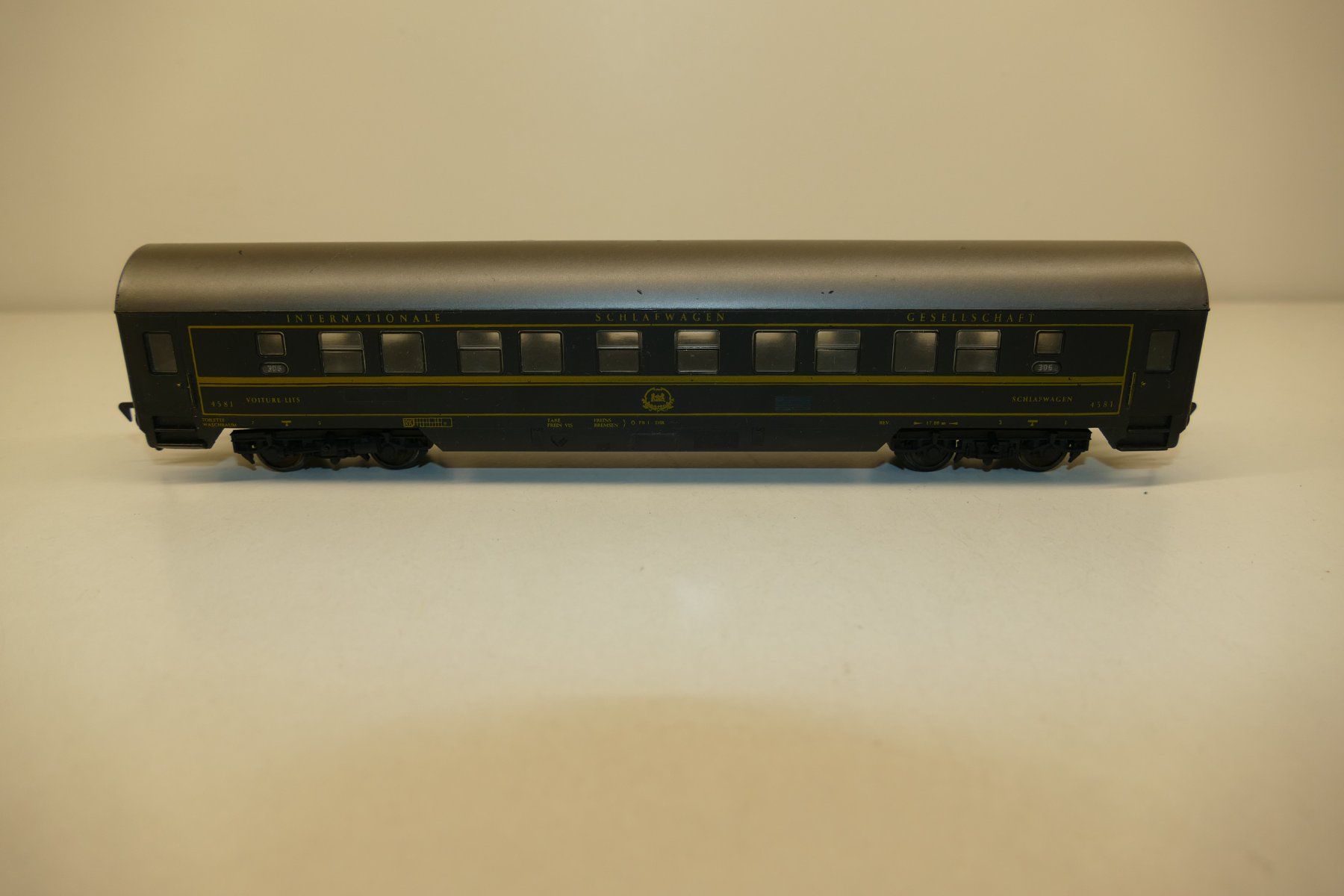 Fleischmann Modelleisenbahnen: Fleischmann H0: Schlafwagen – Gebraucht aus Niederhasli von rail-duerst