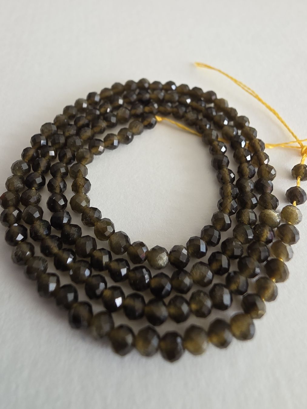 Minerali & Pietre curative: Obsidian facettiert 3mm. Strang – Nuovo e nell'imballaggio originale da Menziken venduto da Mirager 2