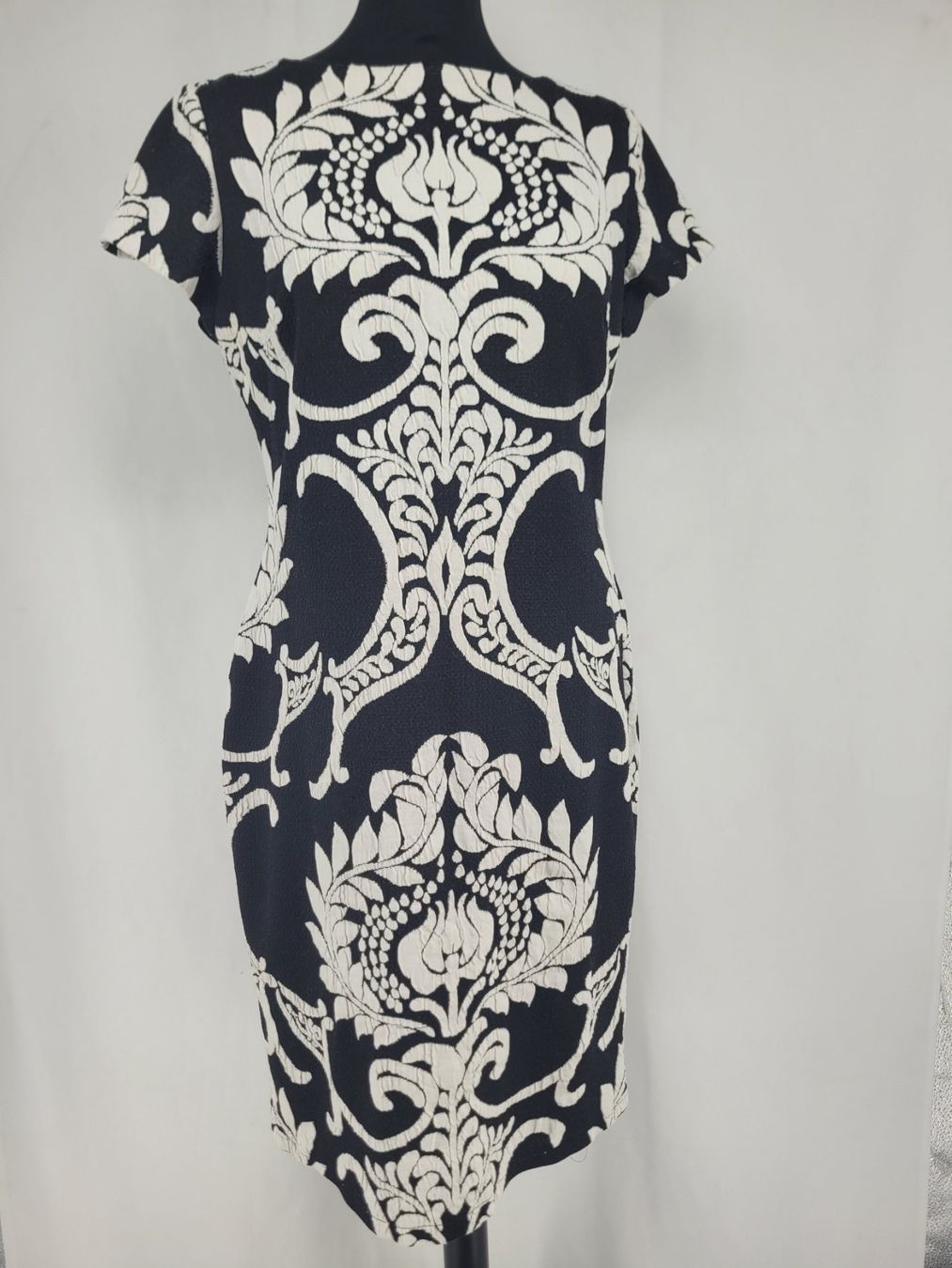 Phase Eight Vestiti: PHASE 8 Robe noir et blanc – Usato da Lausanne venduto da PlusValue_Lausanne