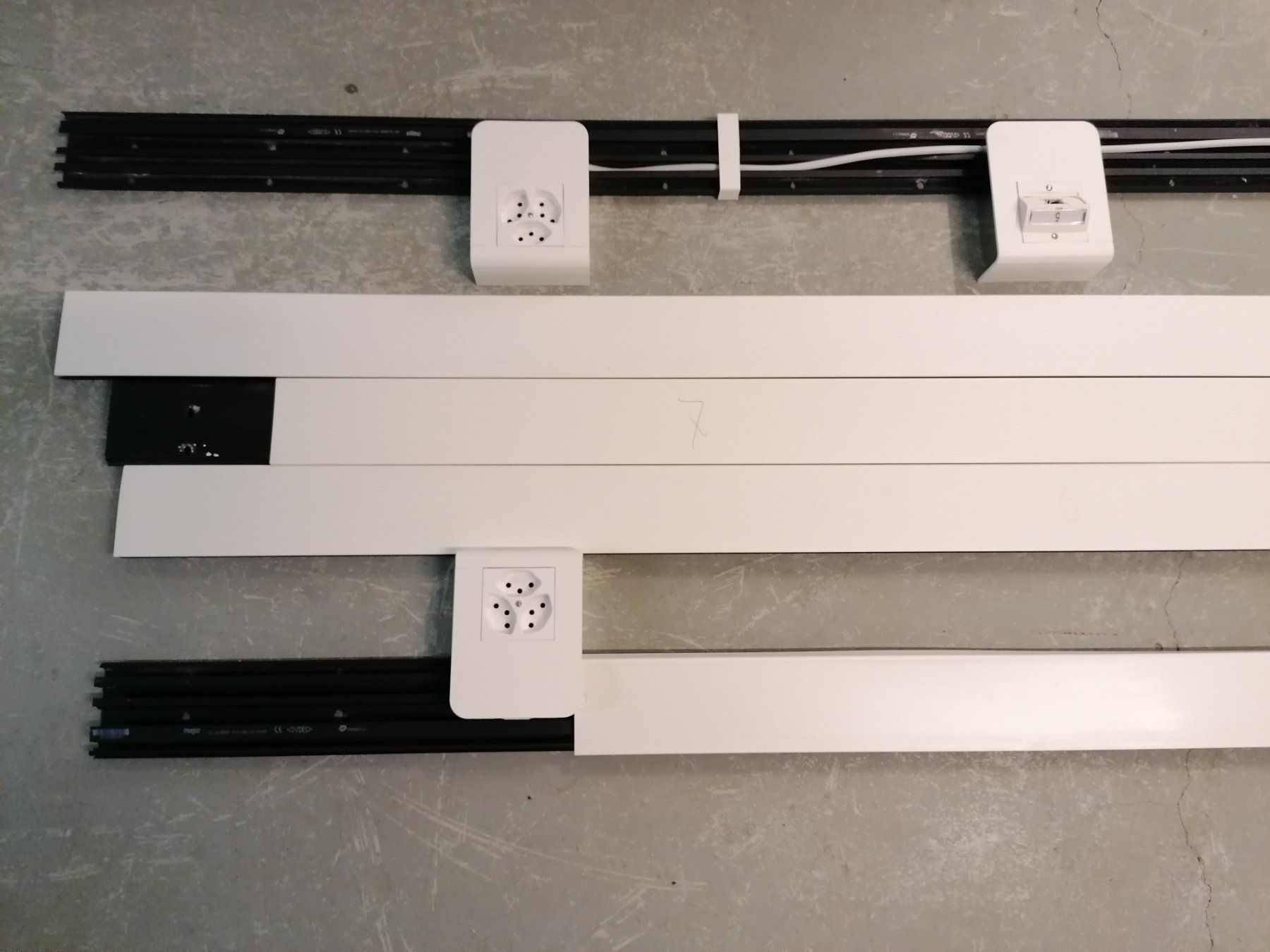 Alimentazione elettrica: Stromelektroschienen – Usato da Unterengstringen venduto da Fachmann8103 1