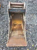 30 cm Tieflöffel mit Hum05 zu Bagger 2,2 - 3 Tonnen 