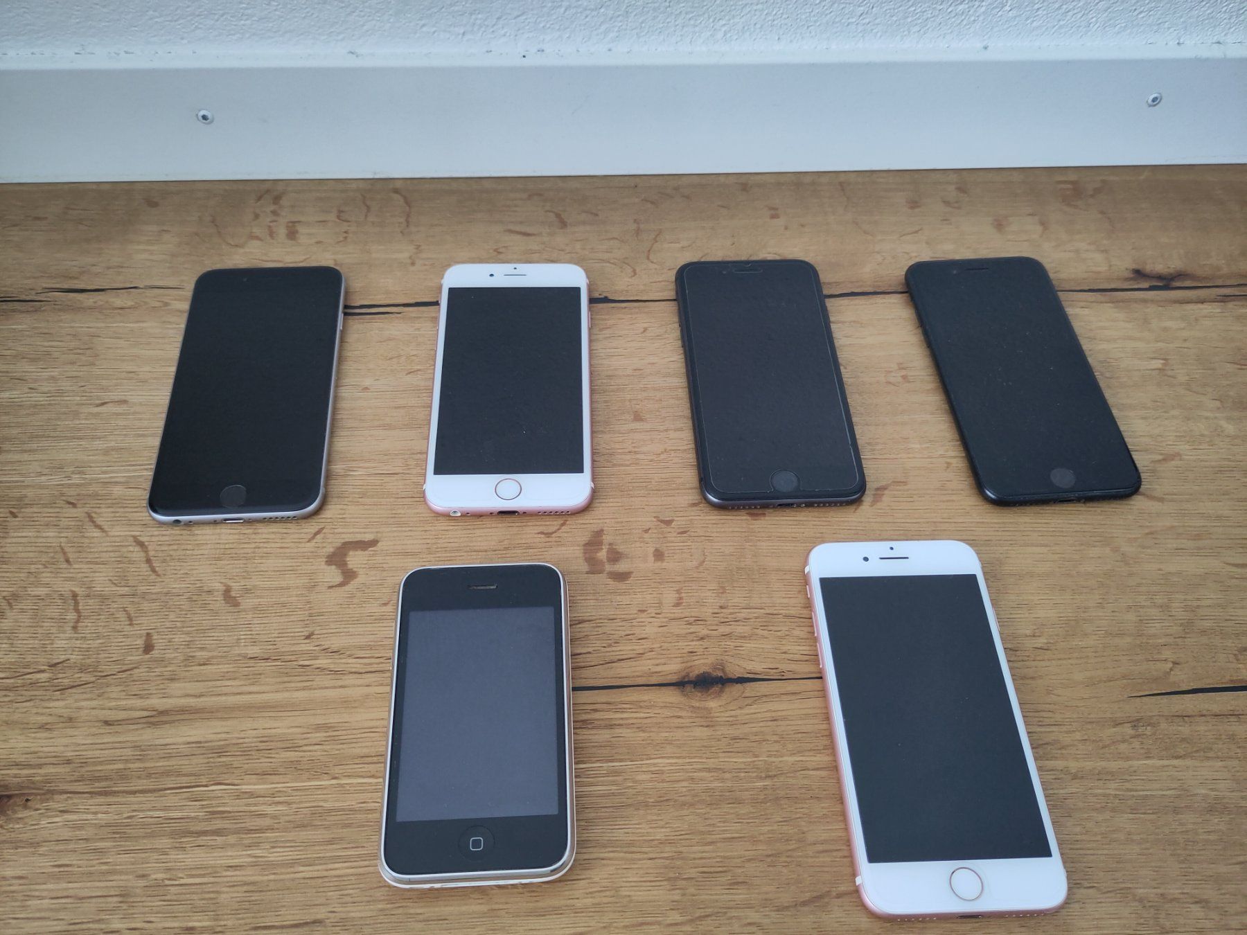 Apple Tablet PC: 2 iPads und 6 iPhones von Apple – Usato da Siebnen venduto da TurboMega 4