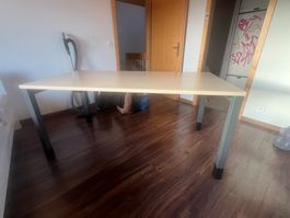Moderner Schreibtisch mit 160 x 80cm Tischplatte top Zustand