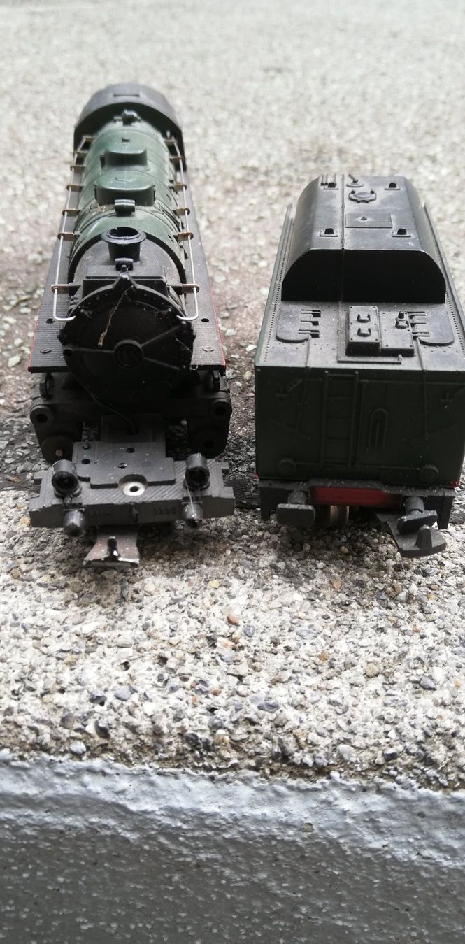 Lima Modellini di ferrovie: Lima Lok mit Tender ab 1Fr. – Difettoso da Thun venduto da Matthias72 5