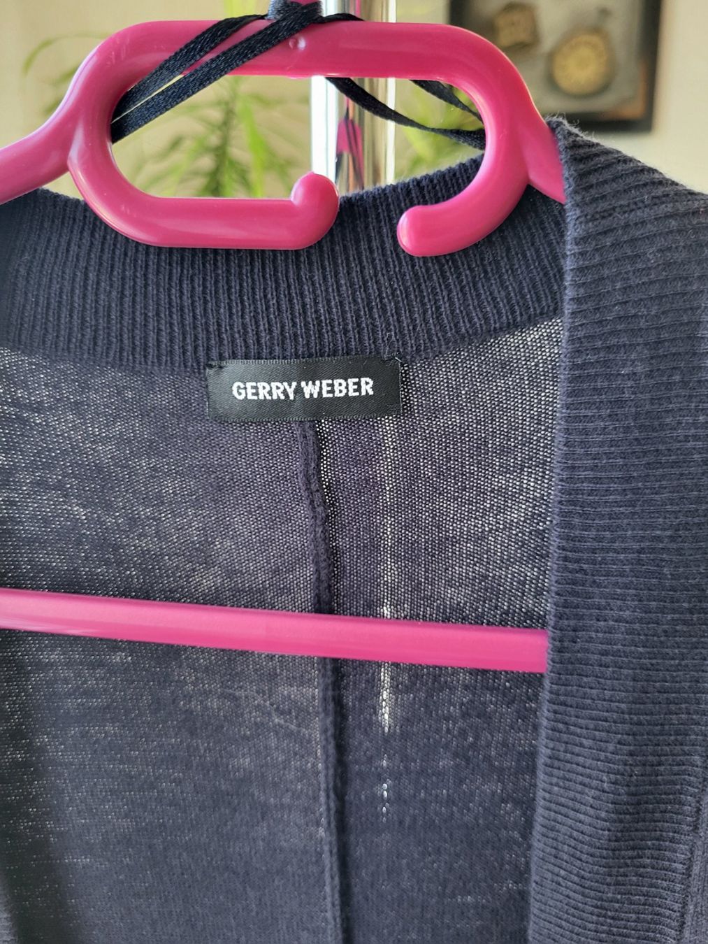 Gerry Weber Vestes: Strickjacke mit Pajetten, Grösse 48 – D'occasion à Guntershausen par Luzia62 1