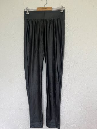 Schwarze Lederlook Leggings, Grösse 36/38Top Zustand!