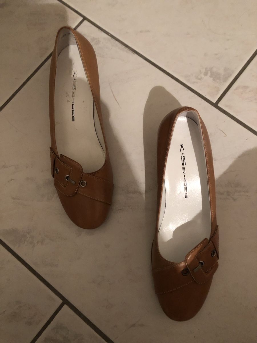 Damenschuhe: Pumps – Neu und originalverpackt aus Solothurn von Congela
