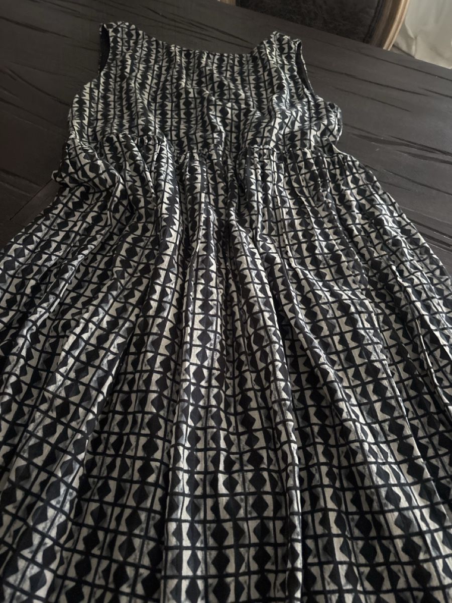Vestiti: Neu Inc 44, ca. 38 Kleid  – Nuovo (secondo la descrizione) da Kreuzlingen venduto da boston010