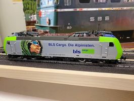 Roco 68498 Re 485 BLS Cargo, AC-dig., neuwertig, OVP