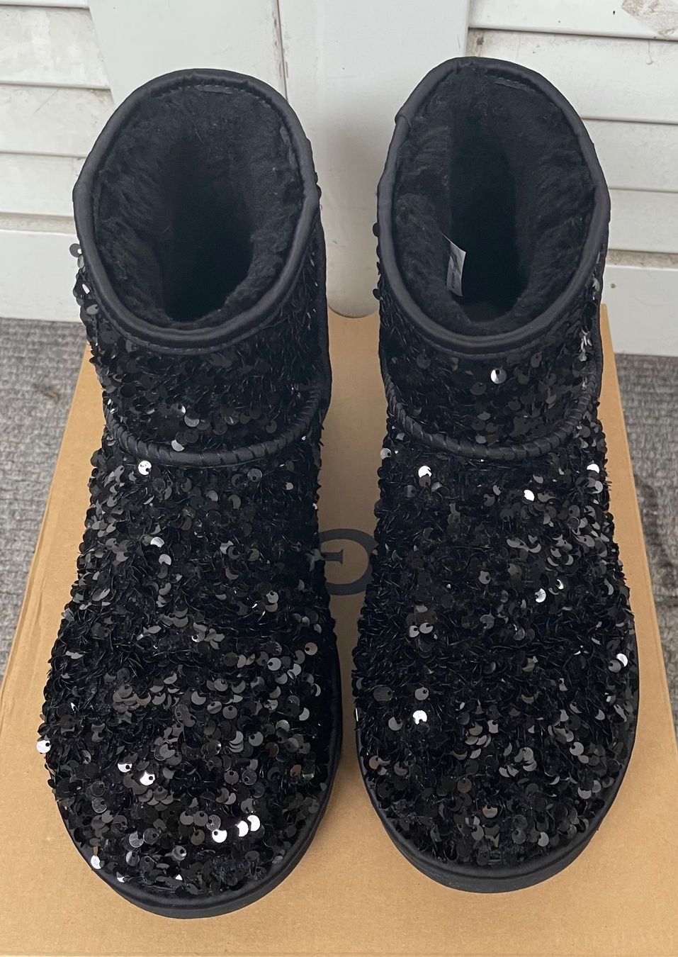 Ugg Damenschuhe: Wintertraum, UGG Classic mini Chunky Sequin Boots Gr.41 – Neu (gemäss Beschreibung) aus Basel von Tashina 2