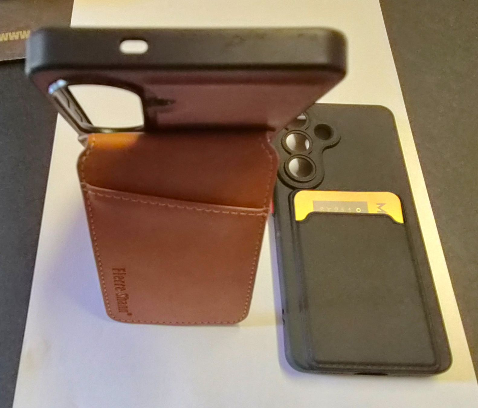 Samsung Covers & Schutzfolien: 2 Samsung S 26 Handyhülle mit Kartenhalter - Ungebraucht – Gebraucht aus Madiswil von Willys4 6