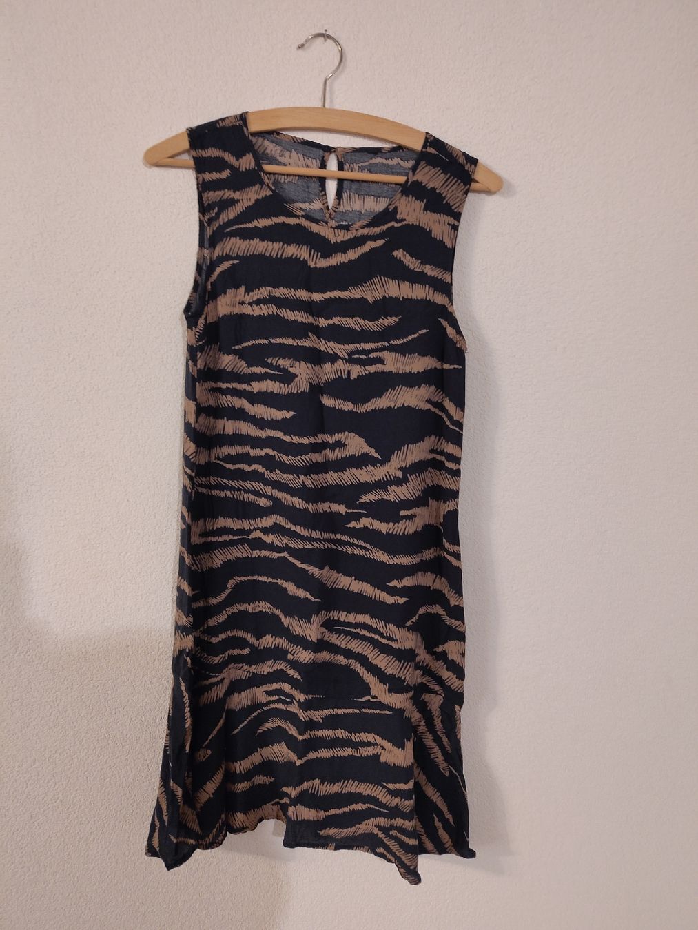Kleider: Animalprint Kleid, Grösse S – Gebraucht aus Lenzburg von veloev 2
