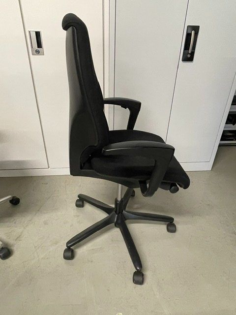 Giroflex Sedie: 2 Stück Bürostihl Giroflex G64 – Usato da Regensdorf venduto da OfficeExperts 1