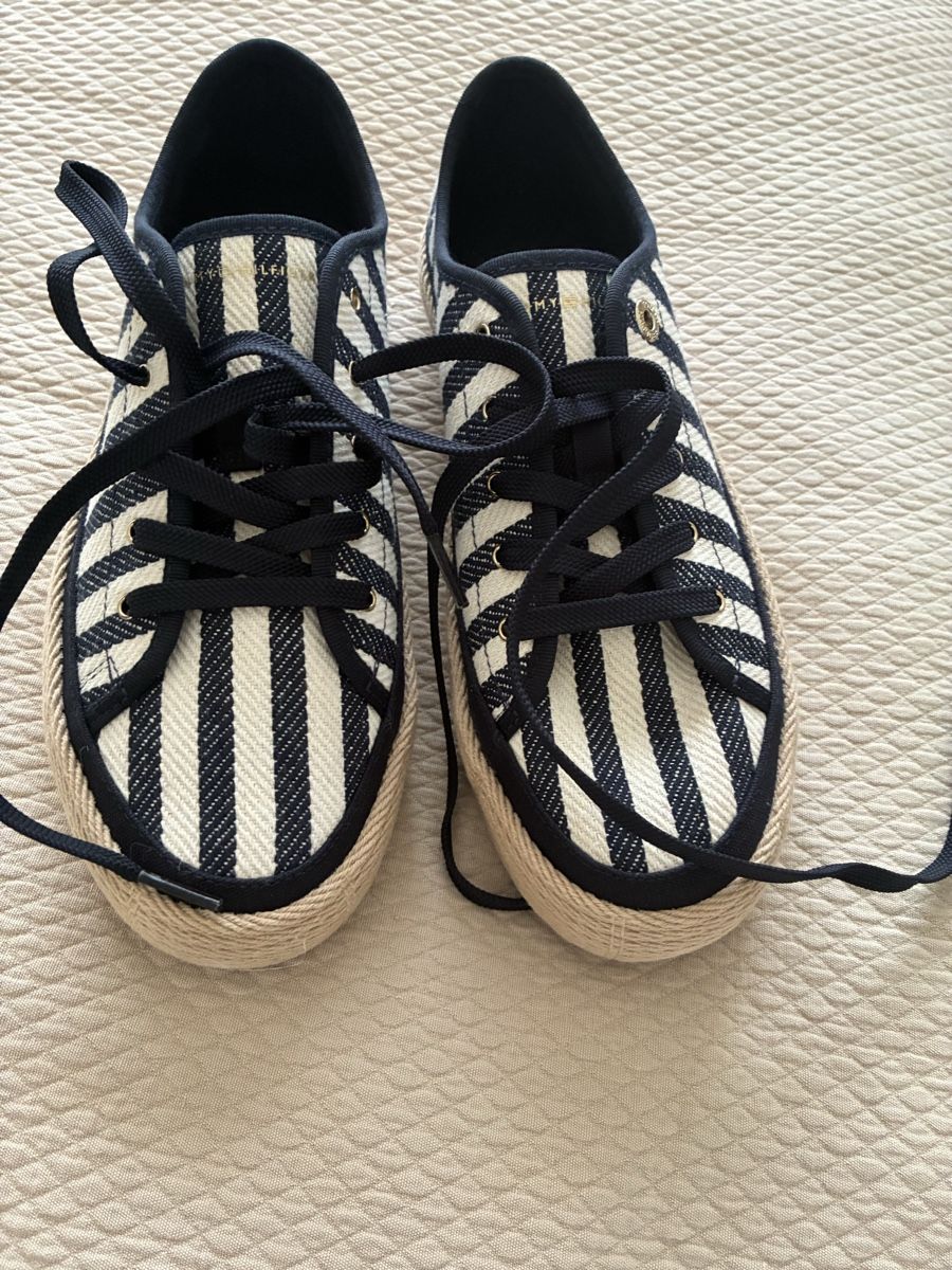Tommy Hilfiger Scarpe da donna: Neu Ithaca sneakers basse White/ blue Tommy Hilfiger – Nuovo (secondo la descrizione) da Novazzano venduto da White71