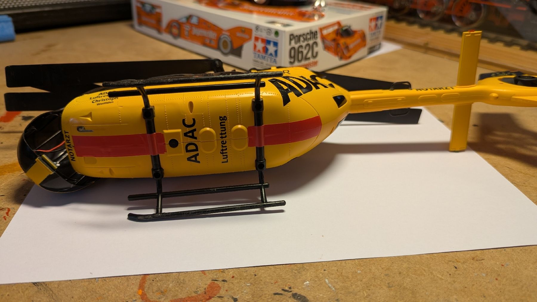 Amewi Modellismo RC: Hélicoptère RC Amewi H145 ADAC  – Difettoso da Gland venduto da Crick1001 3