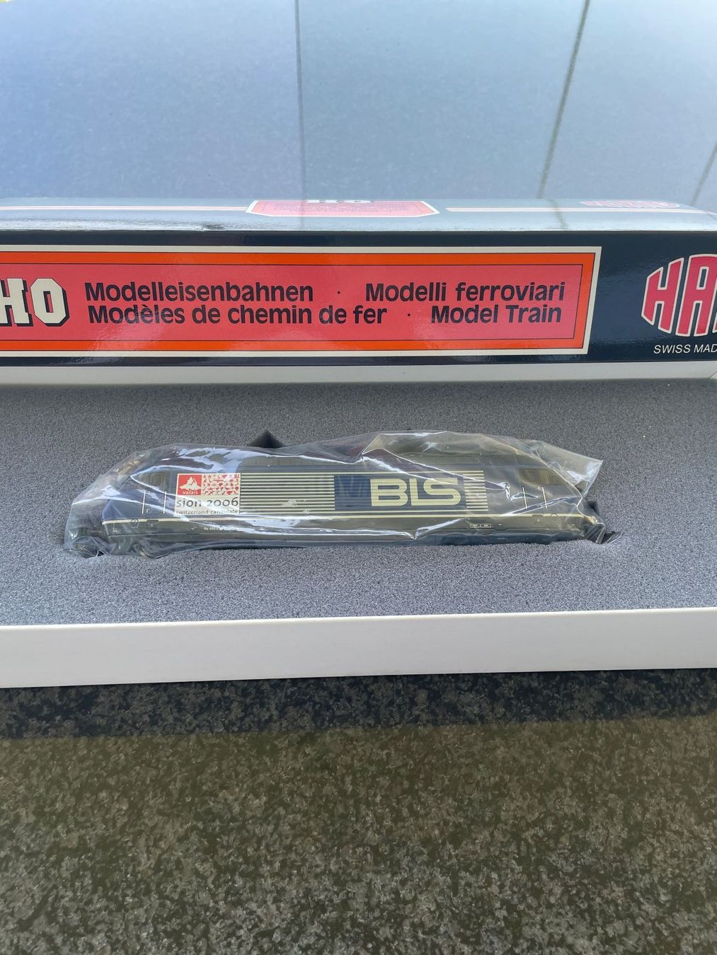 Hag Modellini di ferrovie: HAG Re 4/4 Typ 465   BLS       =DC – Usato da Horgen venduto da otto490 4