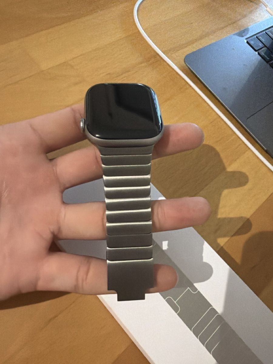 Armbänder & -reifen: Titan Armband von Apple – Neu und originalverpackt aus Lausen von wil_25m7 2
