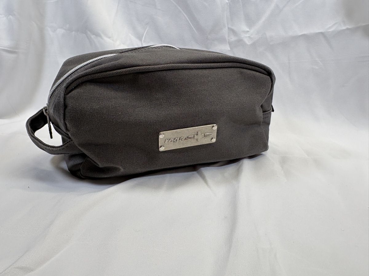 Kosmetikkoffer: Rega Necessaire – Gebraucht aus Elgg von Jo_Naj