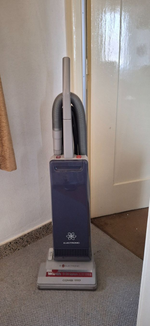 Aspirapolveri & Accessori: Aspirateur - brosseur combiné WIRTH – Usato da Bellelay venduto da Katia5
