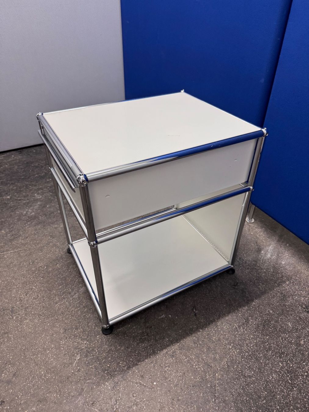 USM Korpus: USM Korpus mit Schublade – Gebraucht aus Bern von samryan 3