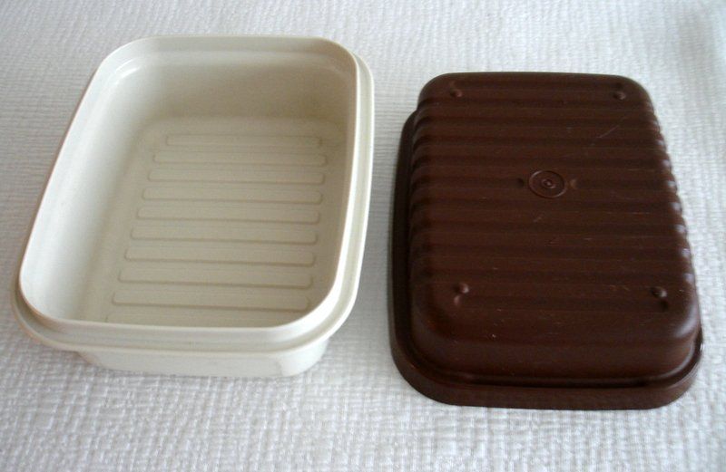 Tupperware Contenitori & Simili: Vintage Tupperware Brotkasten, BreadSmart, Aufbewahrungsbox – Usato da Regensdorf venduto da anna059 3