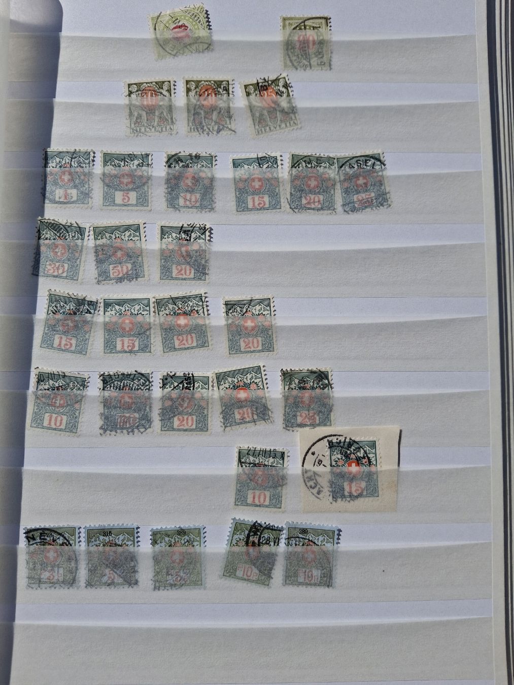Tutti i francobolli: Briefmarken Sammlung Schweizer Wappen – Usato da Aadorf venduto da Greg19 2
