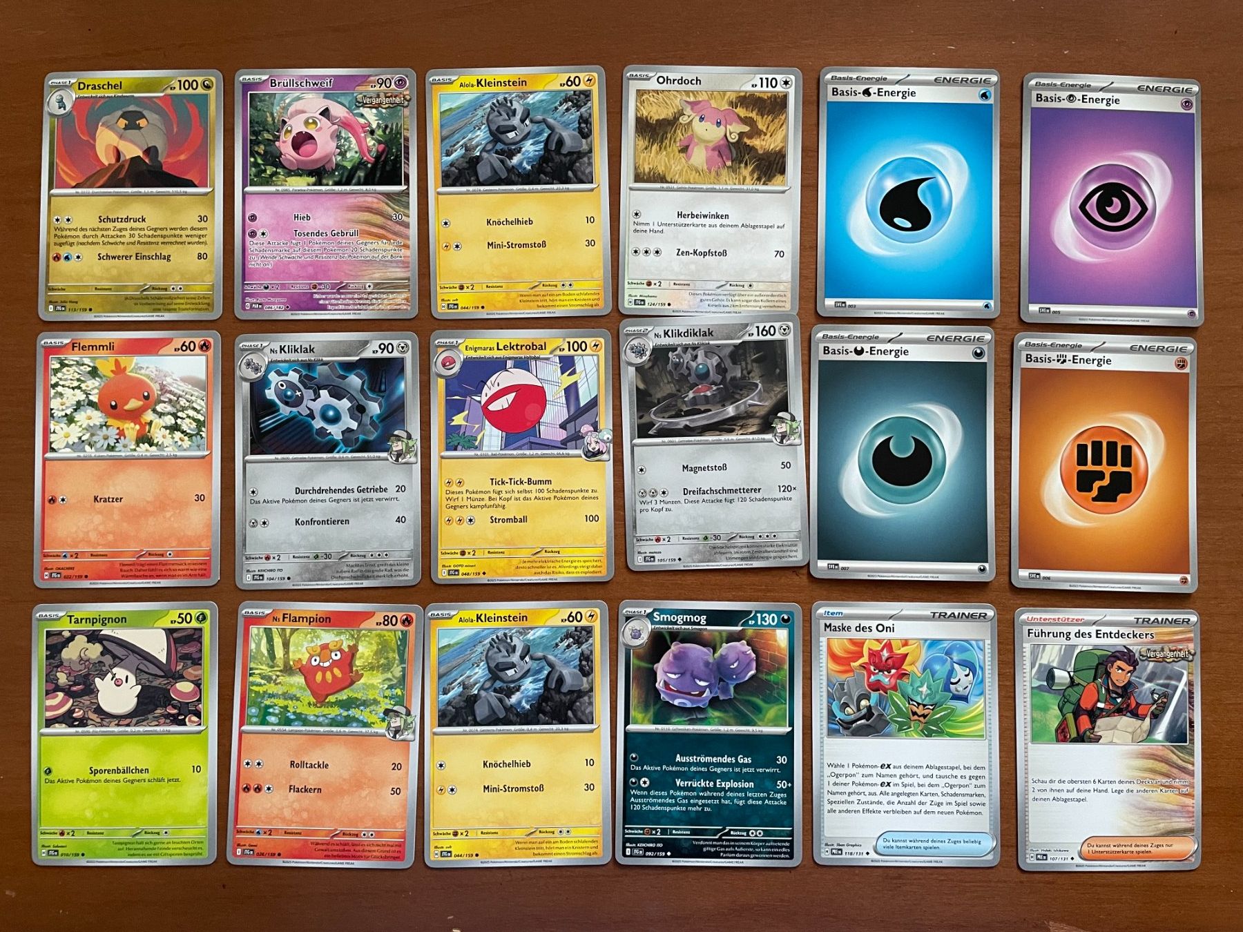 Pokémon Carte collezionabili: Pokemon Karten Set (Versand gratis) – Nuovo (secondo la descrizione) da Chur venduto da Angerson