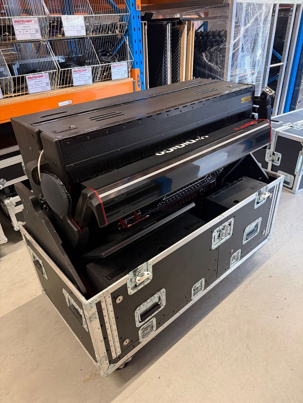 Digico Platines de mixage: Digico Quantum Digital Mischpult inkl. Stagebox + Flipcase – D'occasion à Burgdorf par WHITELIGHT3400 2