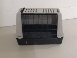 Gut erhaltene Transportbox für Hunde oder Katzen.