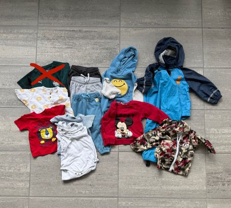 Baby Kleiderset Größe 86 14St. / Hose , Pulli, Regenjacke