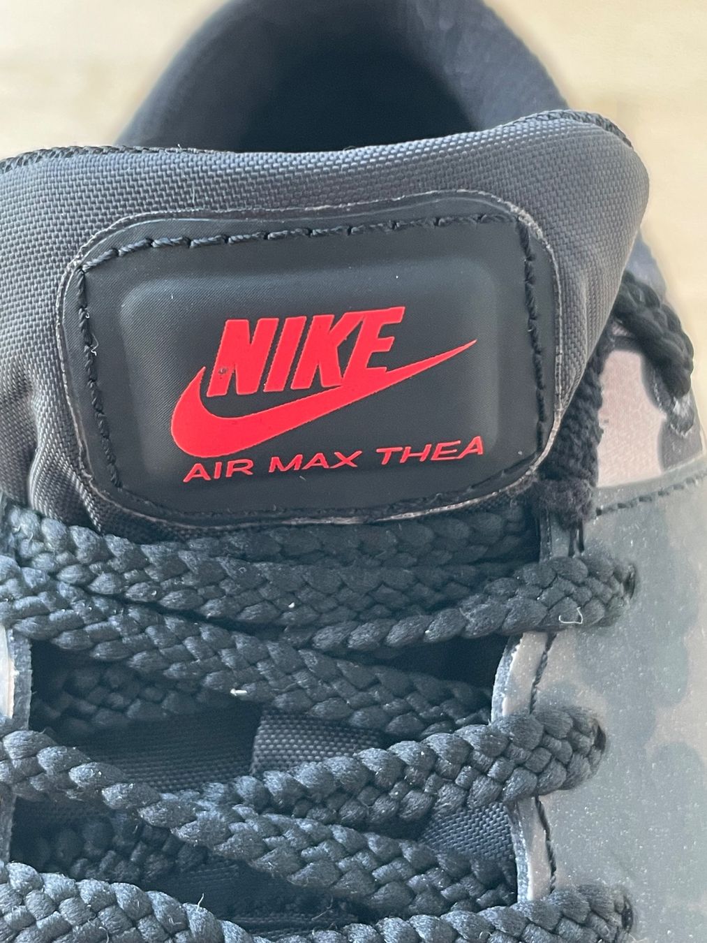 Nike Scarpe da donna: Nike Air Max Thea, schwarz mit Blumenmuster, Grösse 40 – Nuovo (secondo la descrizione) da Corcelles NE venduto da gingerbrain 7