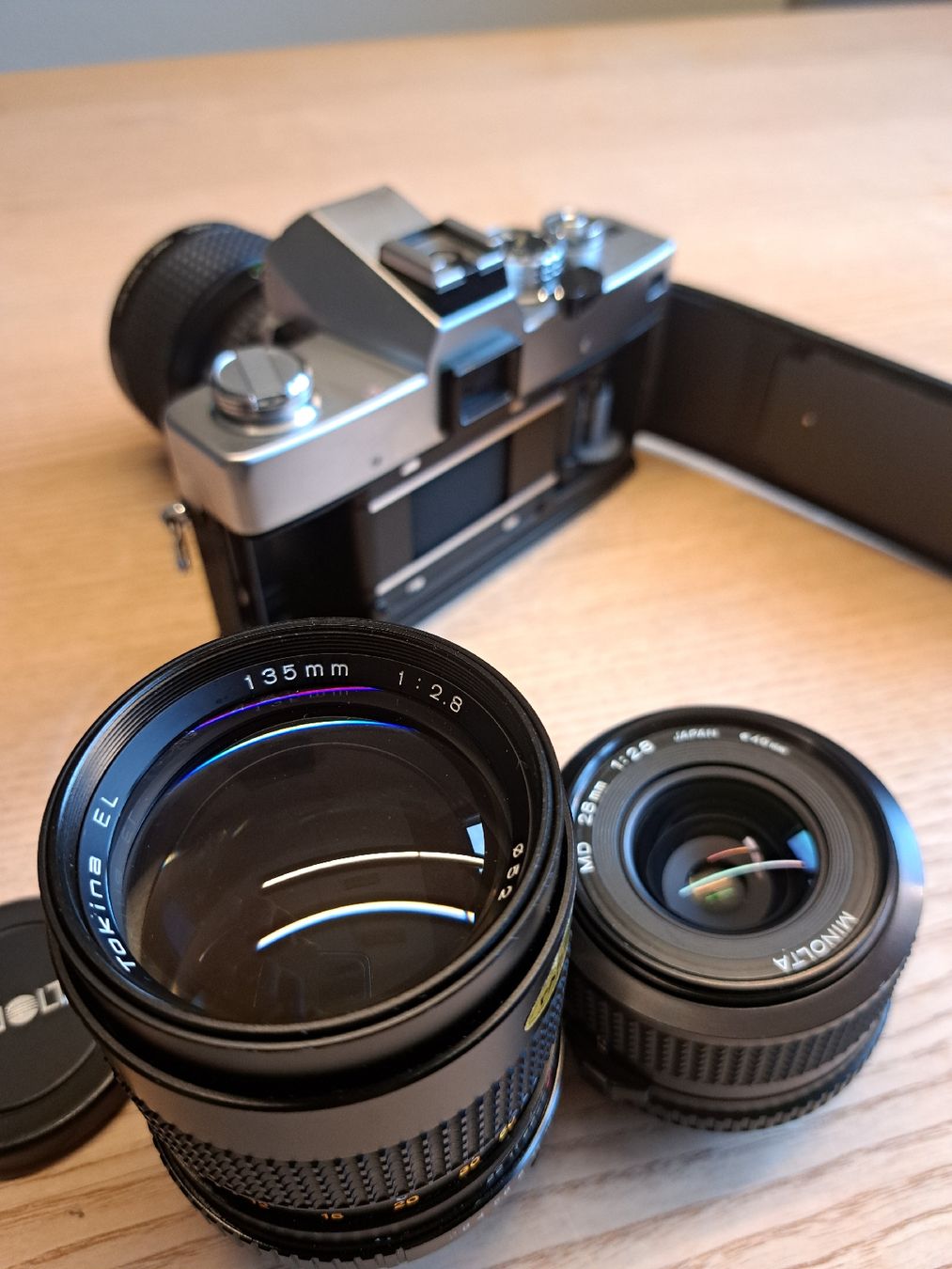 Minolta Kamera: Minolta SRT303b mit Objektiven und Koffer – Gebraucht aus Ringgenberg BE von Veloeli- 7