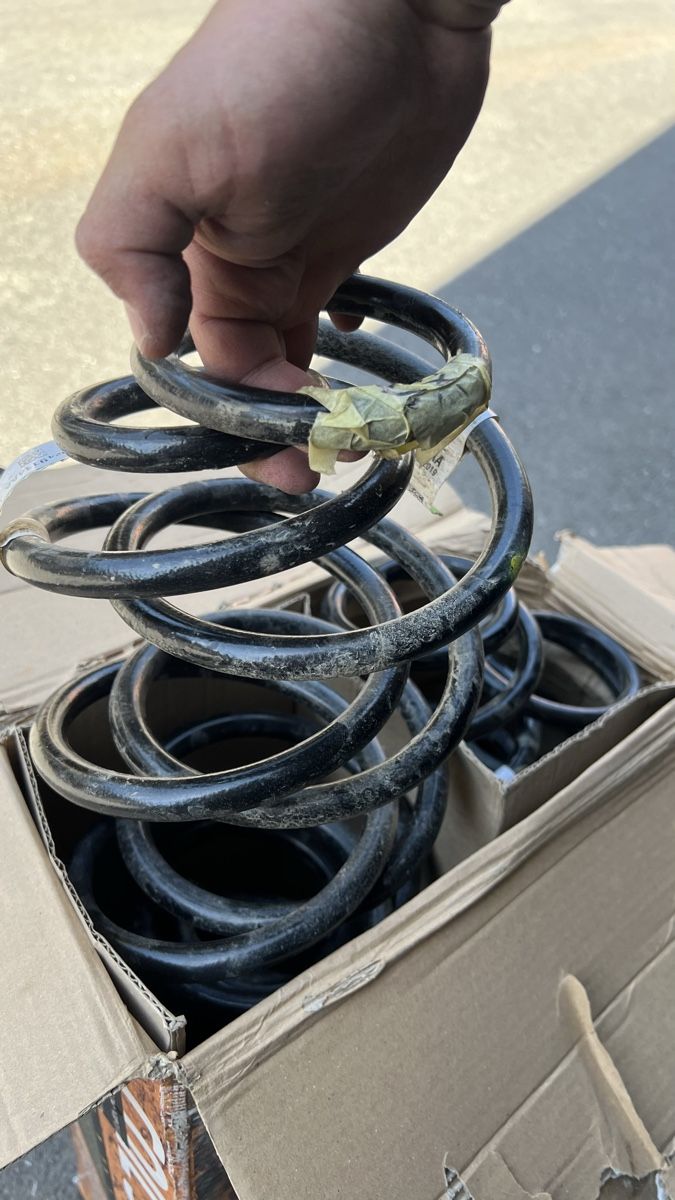 Jeep Tutti pezzi di ricambio auto: Vendo KIT rialzo Jeep Completo! – Usato da Brè sopra Lugano venduto da micheleschmid 2