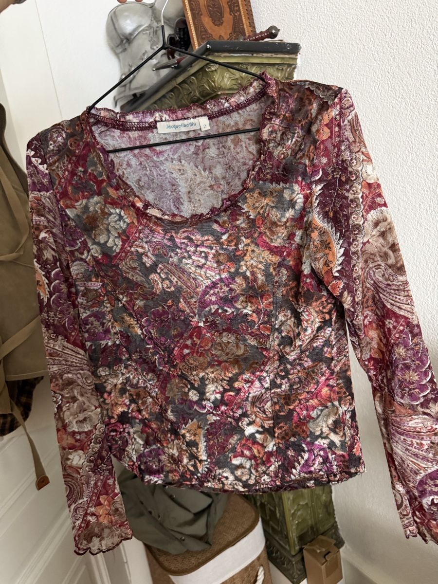 Top: Vintage lace mesh top  – Usato da Fribourg venduto da nel_6tdw
