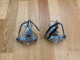 Shimano 600 Rennradpedale mit Pedalhaken, Riemen und Körben