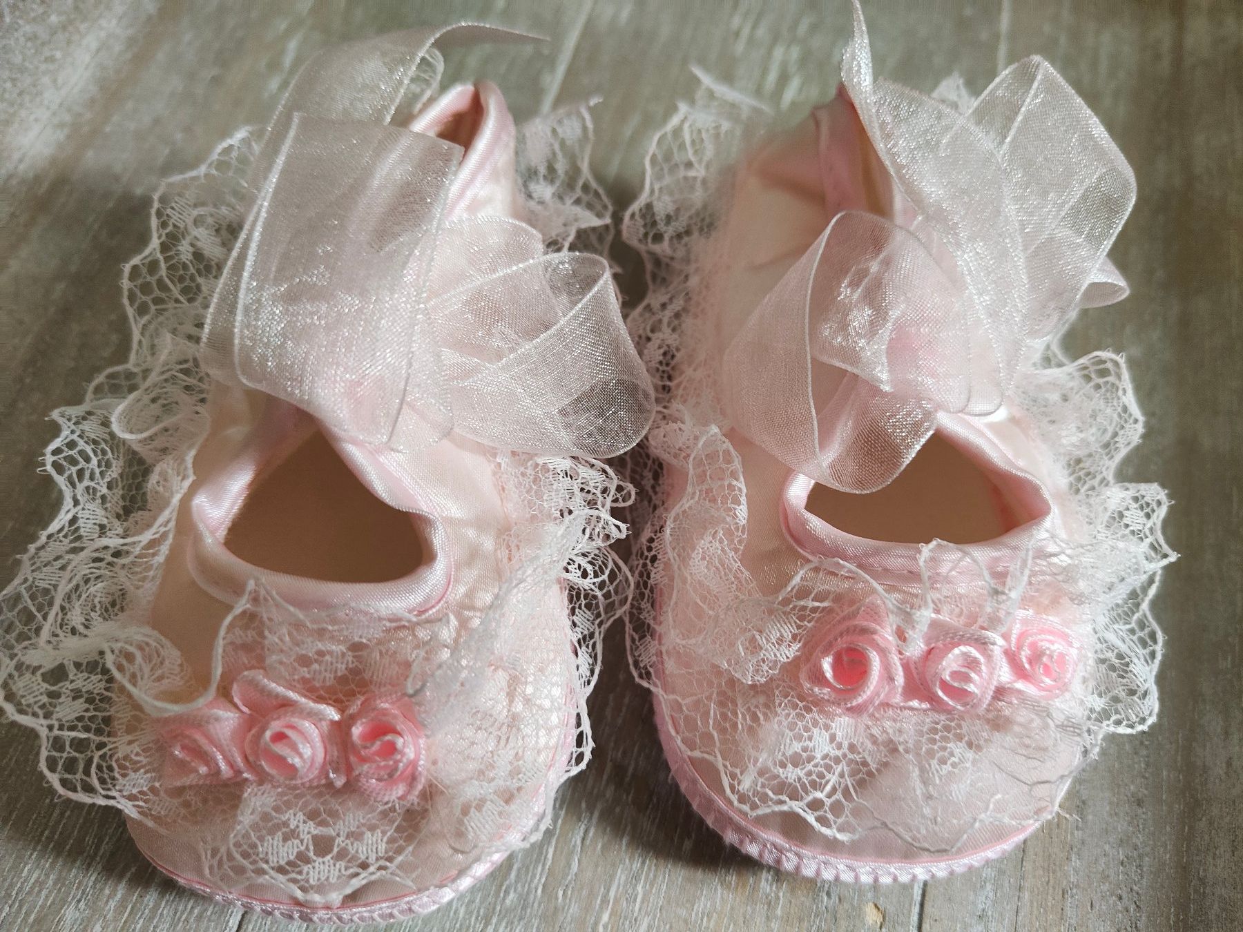 Scarpe per ragazzi: Babyschuhe Gr. 18 mit Haarband – Usato da Hittnau venduto da vanescott 1