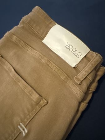 Tolle Jeans im camelton der Marke Vicolo