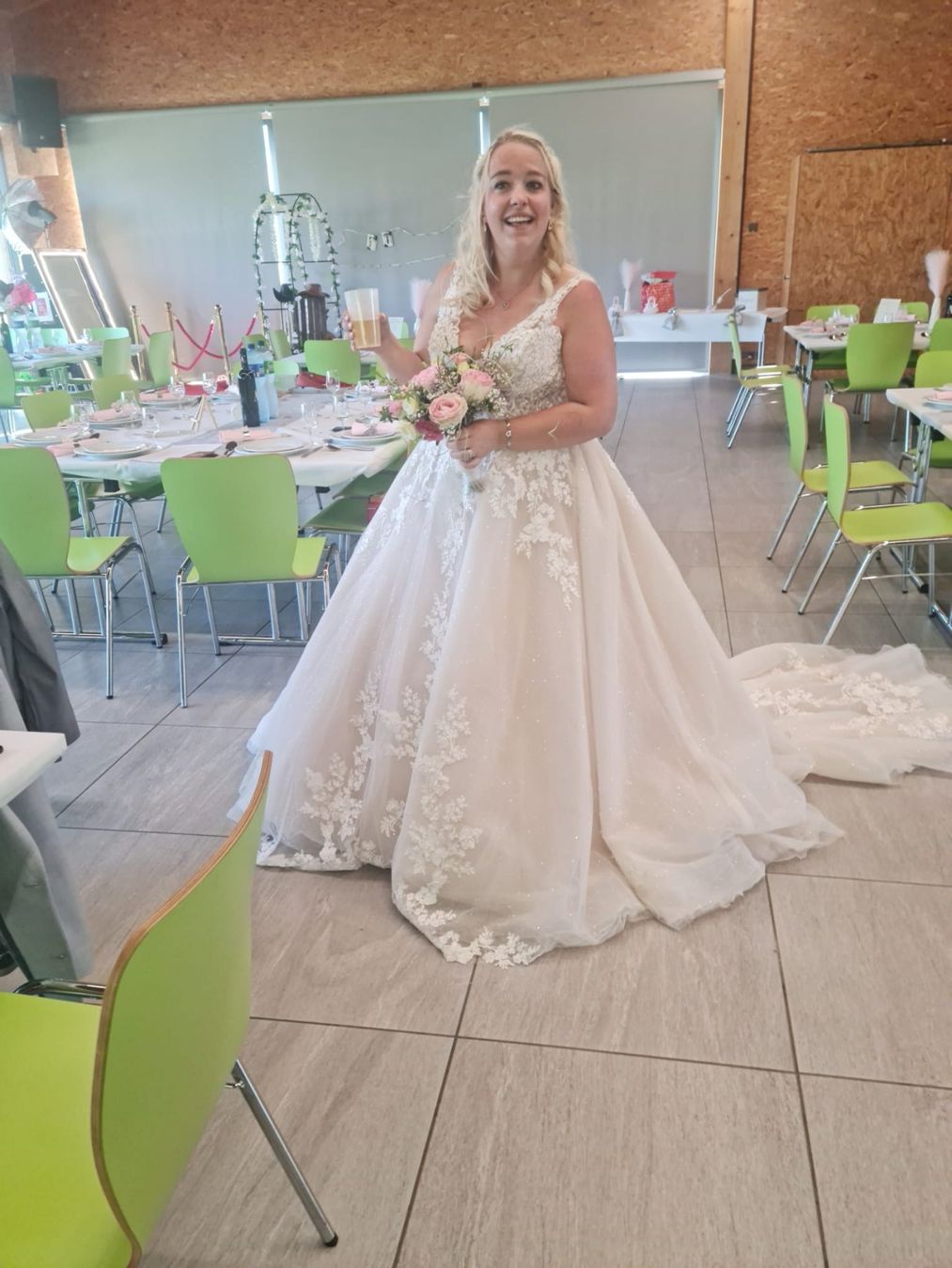 Kleider: Robe de mariée Demetrios 1107, T 44, couleur ivoire. – Neu (gemäss Beschreibung) aus Bex von Tiphaine 3