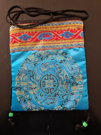 Hübsche kleine Umhängetasche aus Nepal