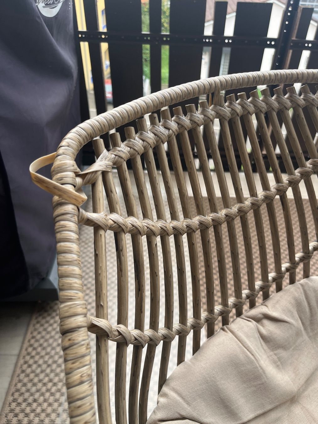 Jysk Set di tavolo e panche: Balkonset 5-teilig schwarz beige – Usato da Fahrwangen venduto da sajic.p 2