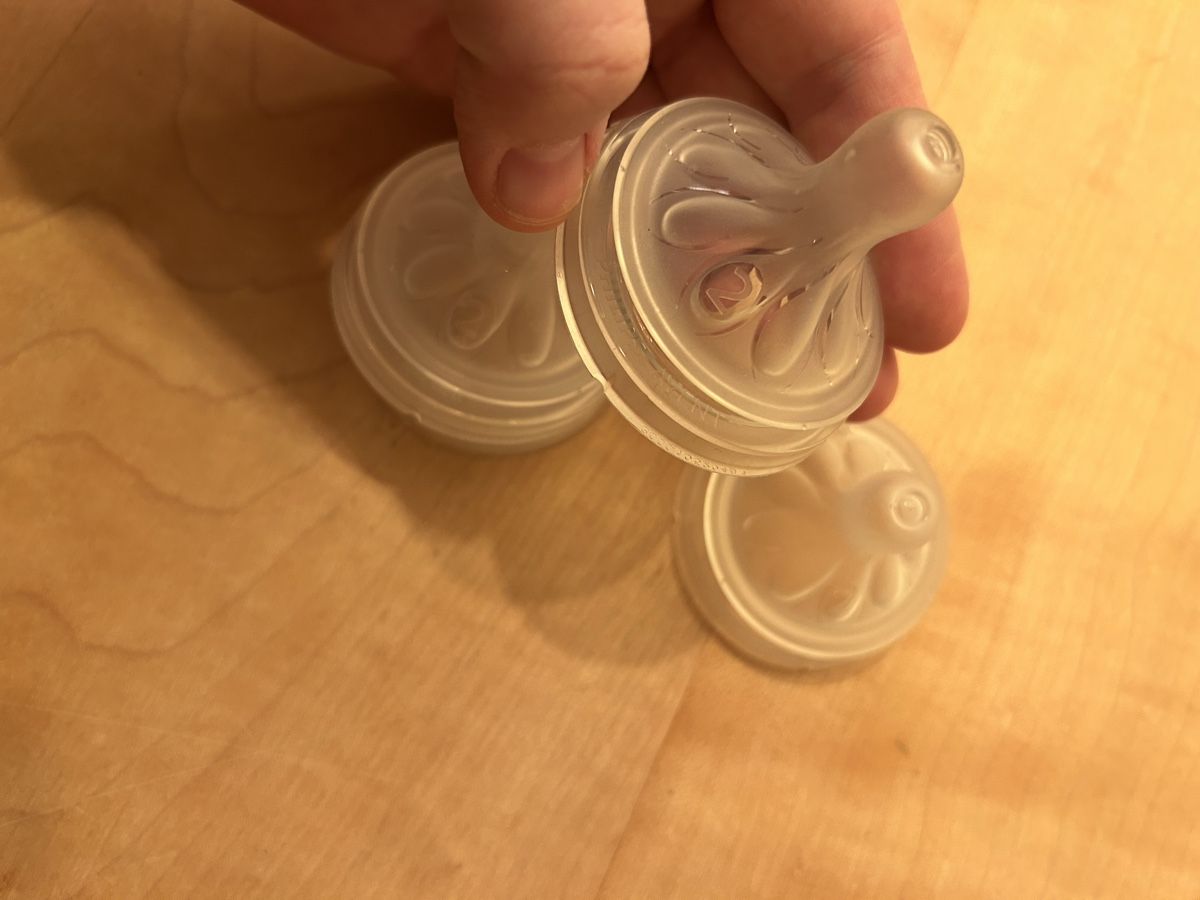 Avent Pasti del neonato: Avent Natural Response Sauger Gr. 2 (0M+) – Usato da Basel venduto da enfantdor 1