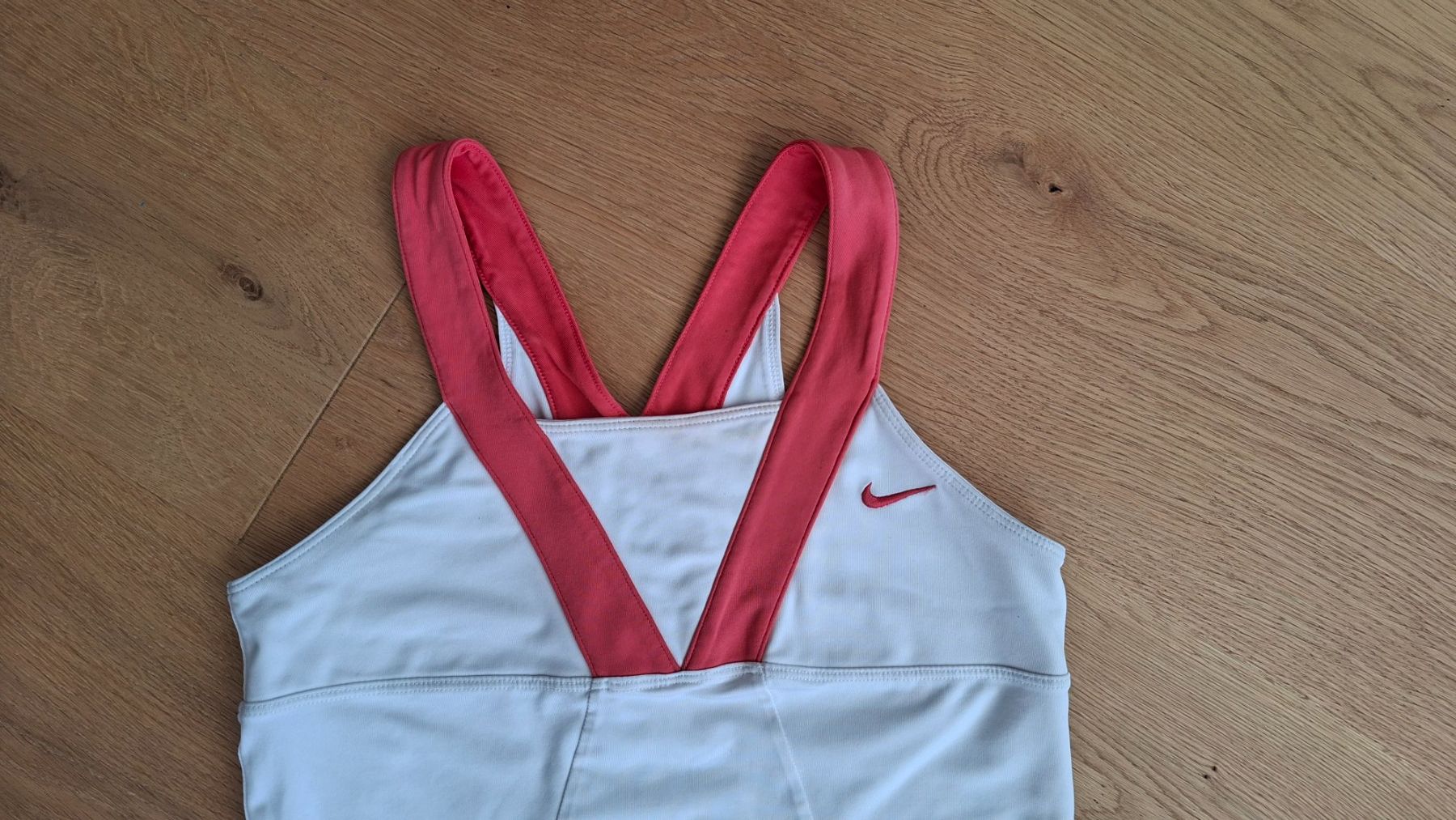 Nike Tops: Sporttop Nike – Gebraucht aus Ruswil von wil_2jkd 2