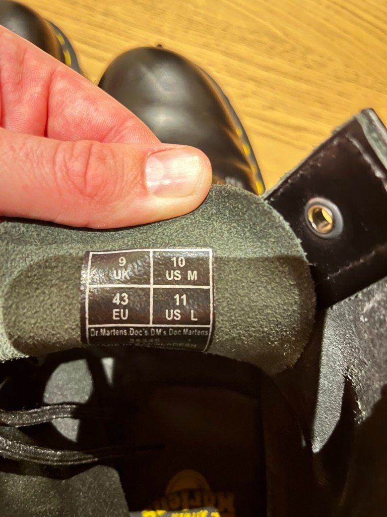 Dr. Martens Scarpe da uomo: Dr Martens Jadon Lackleder Plateaustiefel (Schwarz) – Usato da Zürich venduto da derdan89 5
