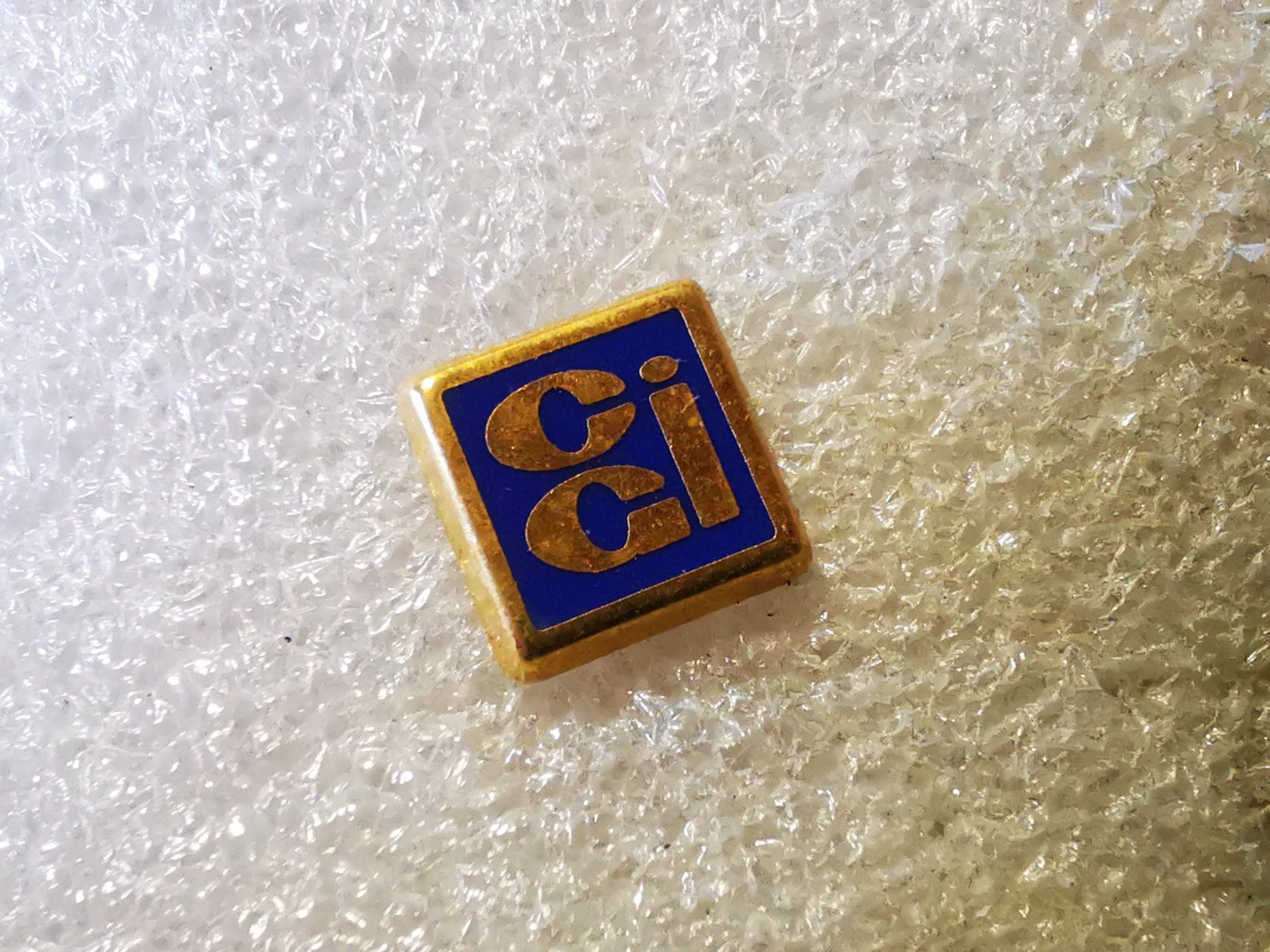 Placchette & Badge: Ansteckpin 133: Ci – Usato da Oppligen venduto da Pin-Fall-Shop