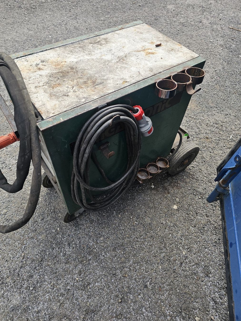 Postes à souder: poste aluminium  – D'occasion à Champéry par hus_7wmz 2
