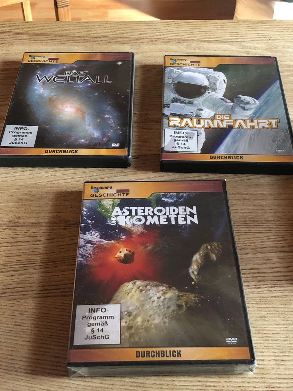 Tutti i DVDs: DVD Set mit 3 DVDs Phantastisches Weltall – Usato da Röschenz venduto da Tashroal 2