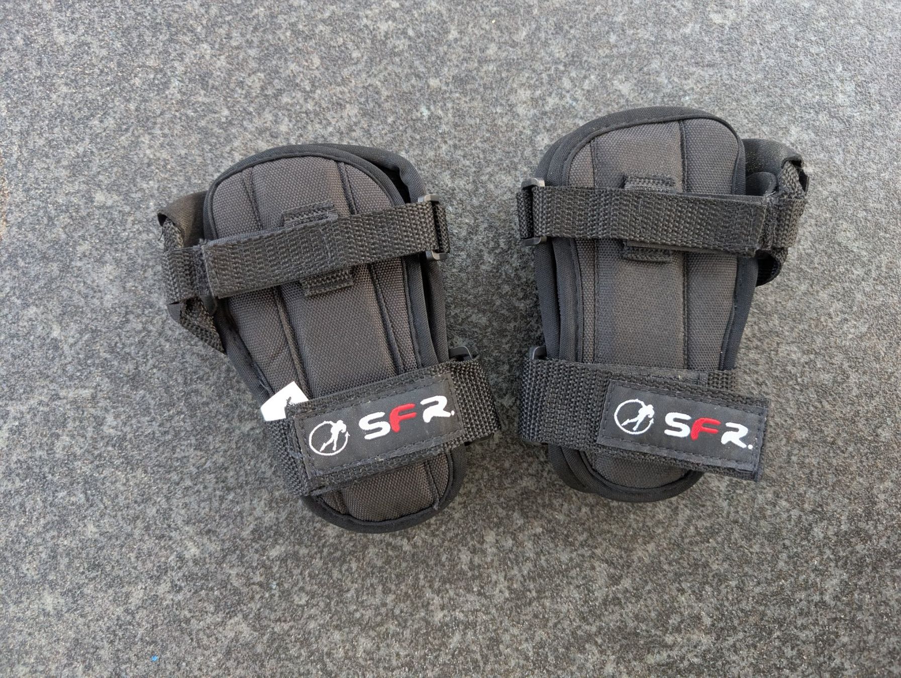 Schutz & Schoner: Handschoner – Gebraucht aus Bärschwil von sch_p7g7 1